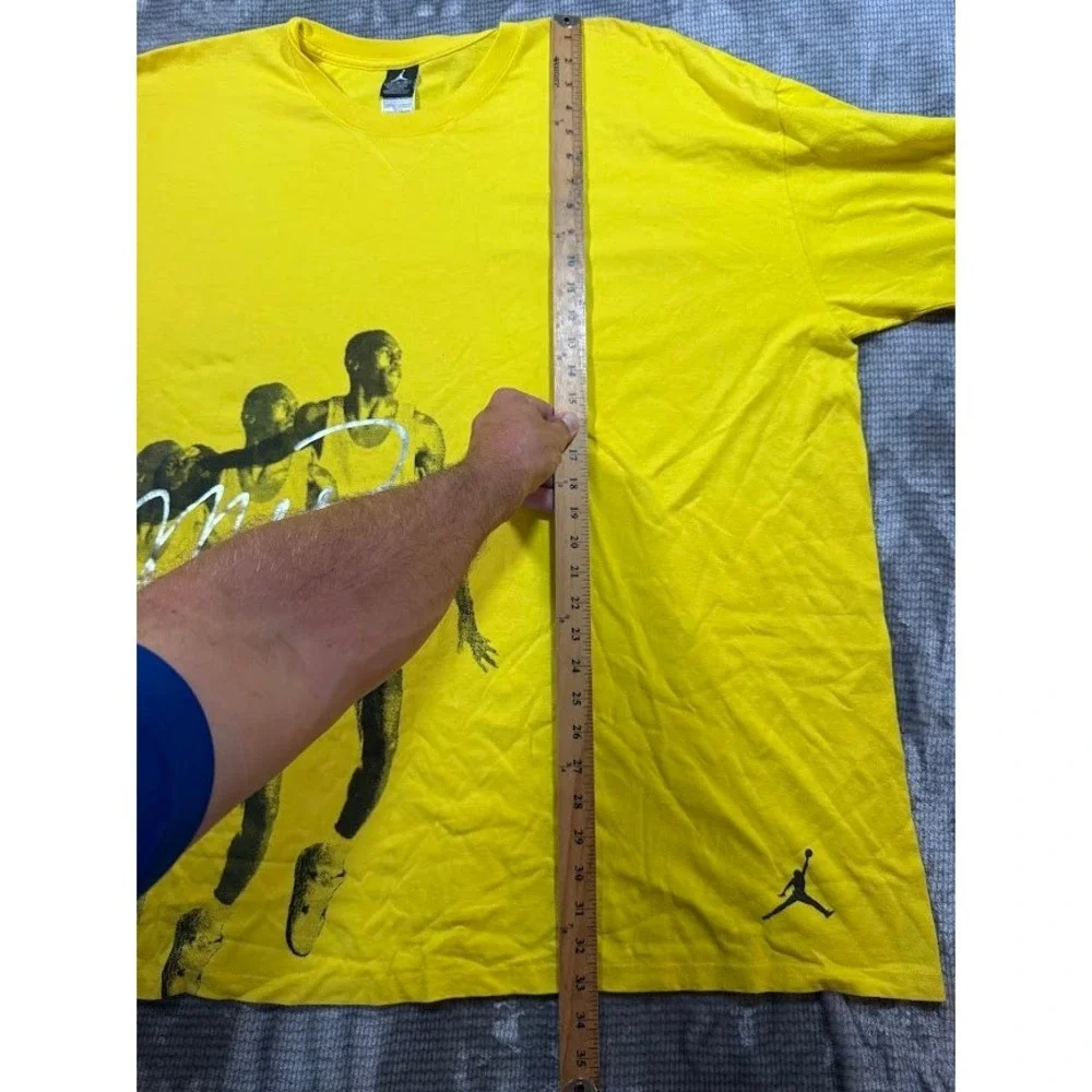 Vintage Jordan Brand Flight Michael Jordan T-Shirt Yellow Mens XXL Tee 90s‎